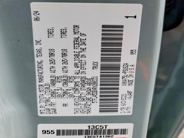 2024 TOYOTA TUNDRA SR5