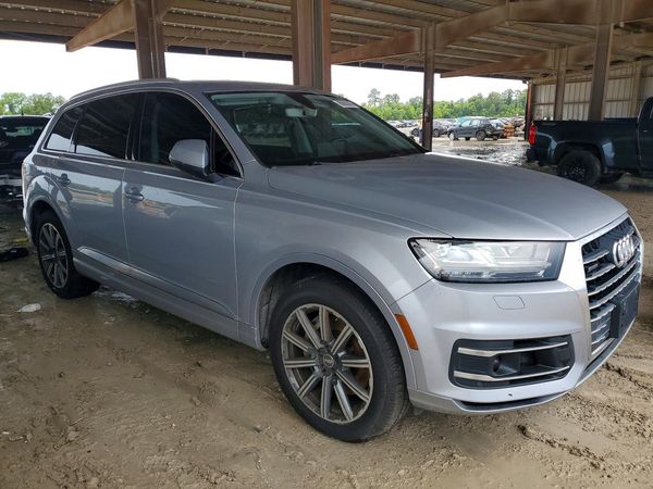 2017 AUDI Q7 quattro Premium Plus