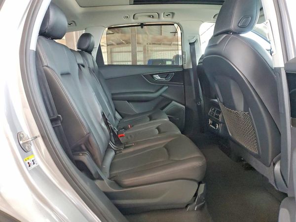 2017 AUDI Q7 quattro Premium Plus