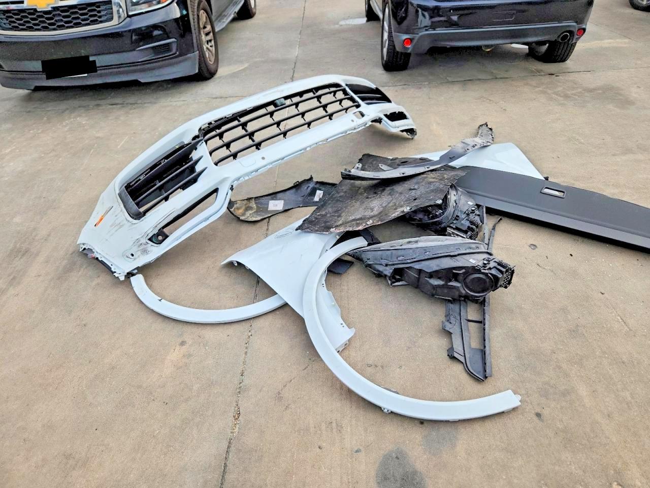 2022 PORSCHE CAYENNE Base