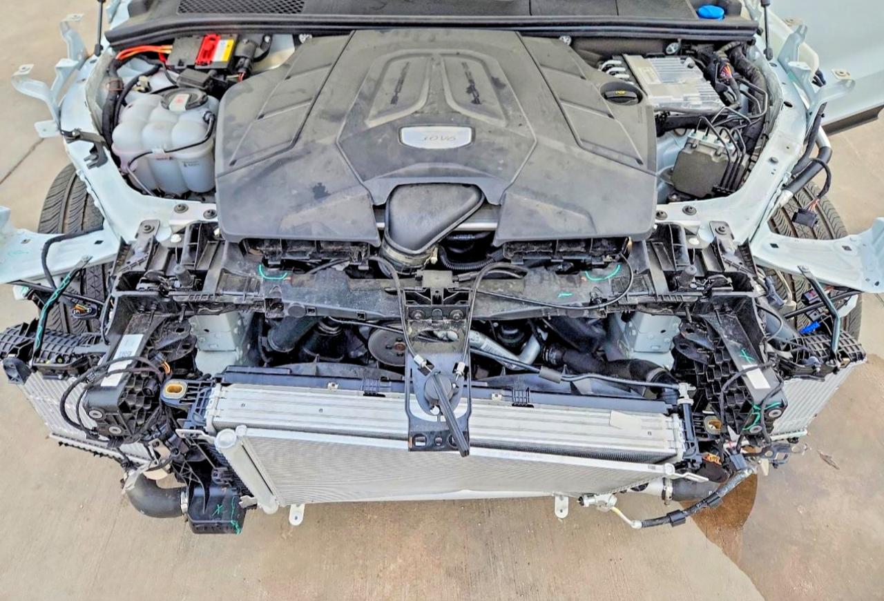 2022 PORSCHE CAYENNE Base