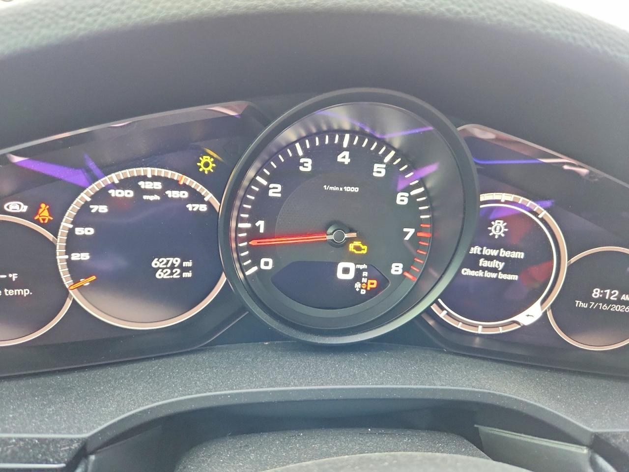 2022 PORSCHE CAYENNE Base