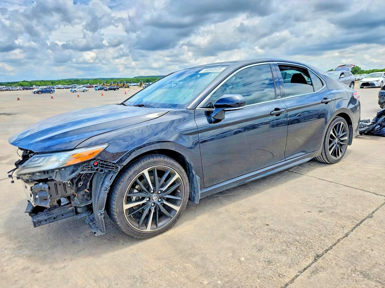 2018 TOYOTA CAMRY XSE