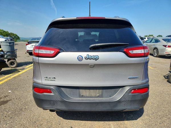 2018 JEEP CHEROKEE Latitude Plus