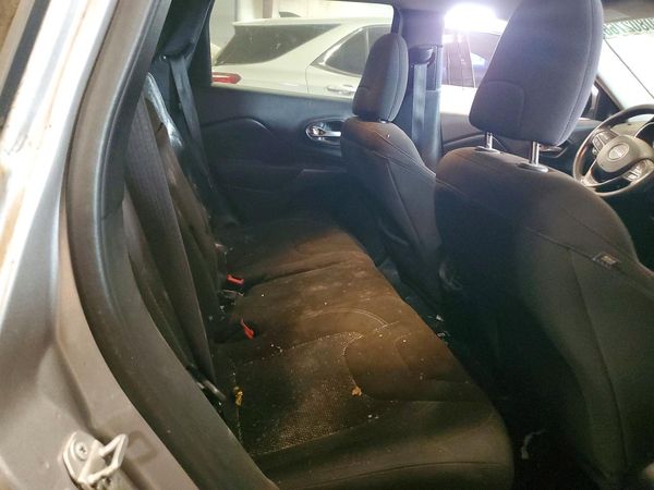 2019 JEEP CHEROKEE LATITUDE FWD