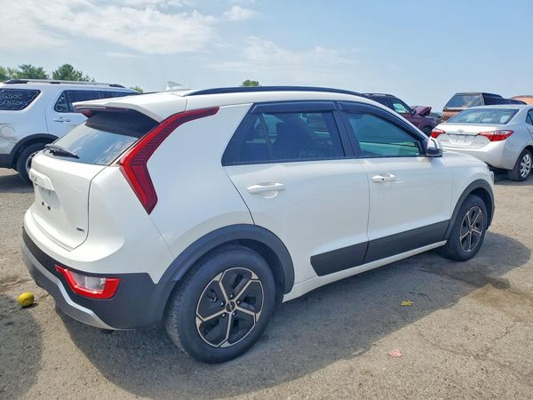 2025 KIA NIRO