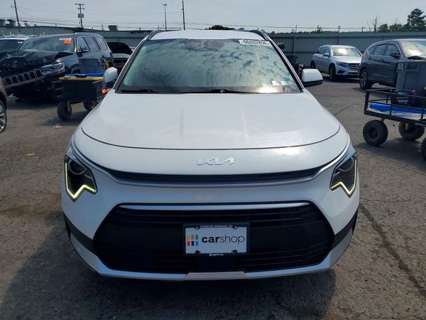2025 KIA NIRO