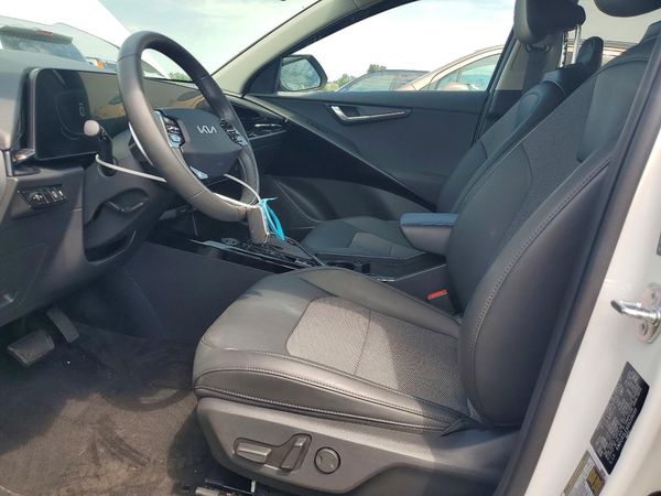 2025 KIA NIRO