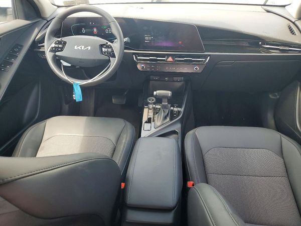 2025 KIA NIRO