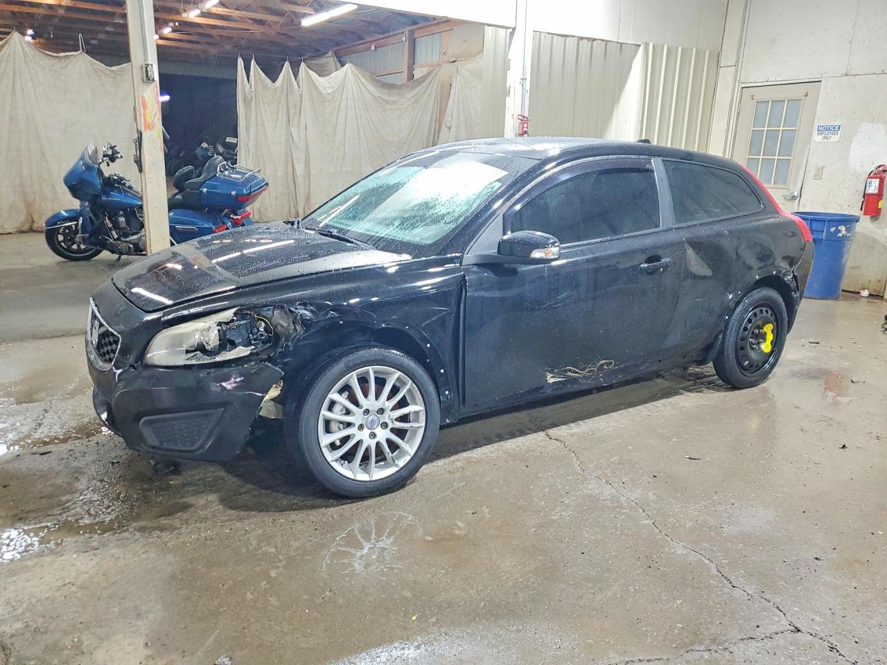 2012 VOLVO C30