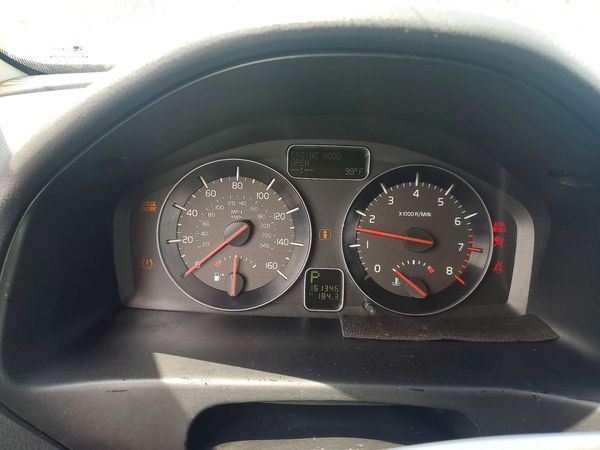 2012 VOLVO C30