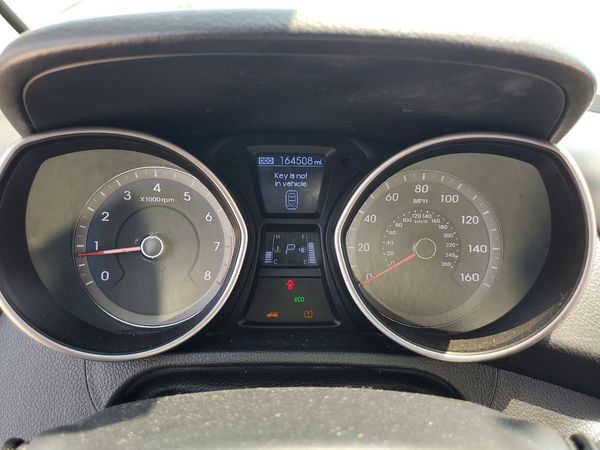 2014 HYUNDAI ELANTRA STD, Style, Tech — ODOM