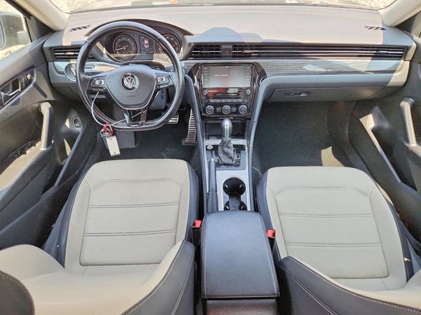 2020 VOLKSWAGEN PASSAT