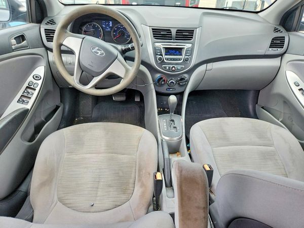 2017 HYUNDAI ACCENT SE Base
