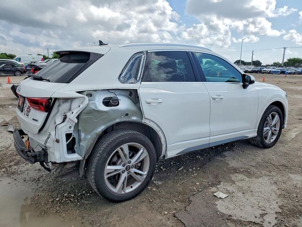2023 AUDI Q3