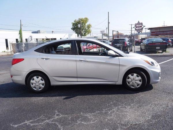 2016 HYUNDAI ACCENT