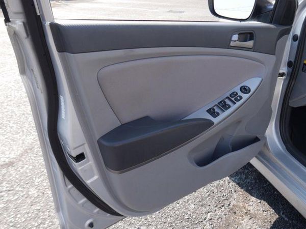 2016 HYUNDAI ACCENT