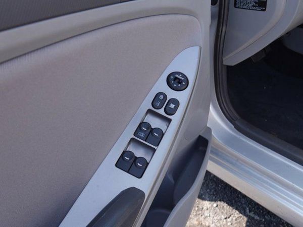 2016 HYUNDAI ACCENT