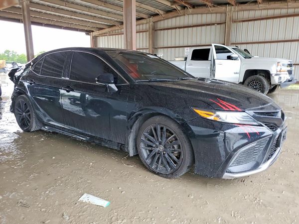 2022 TOYOTA CAMRY XSE