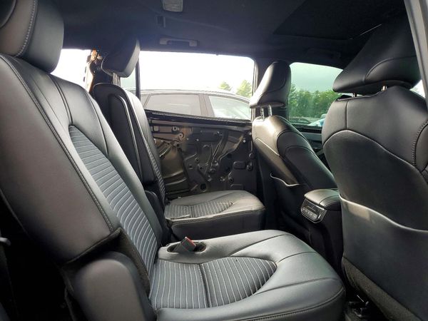 2024 TOYOTA HIGHLANDER