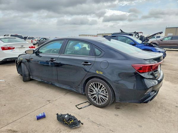 2024 KIA FORTE GT Line