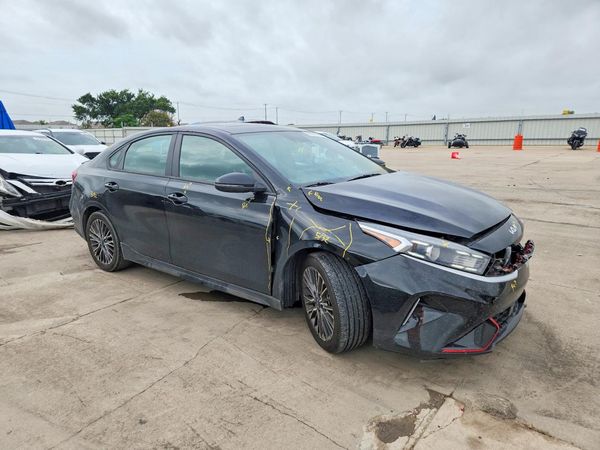 2024 KIA FORTE GT Line