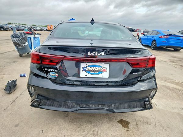2024 KIA FORTE GT Line