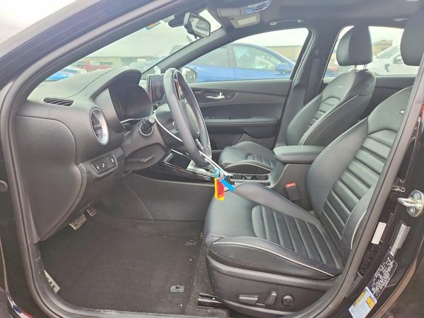 2024 KIA FORTE GT Line