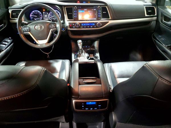 2018 TOYOTA HIGHLANDER SE/XLE