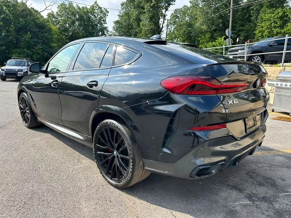 2022 BMW X6 xDrive40i