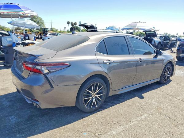2024 TOYOTA CAMRY