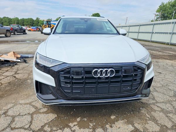 2021 AUDI Q8 S Line quattro Prestige