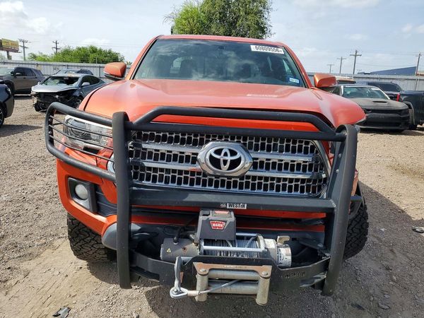 2017 TOYOTA TACOMA