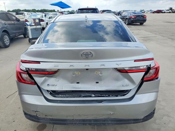 2025 TOYOTA CAMRY