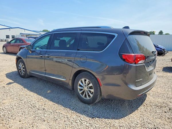 2019 CHRYSLER PACIFICA