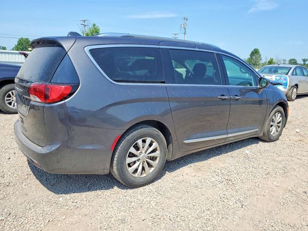 2019 CHRYSLER PACIFICA