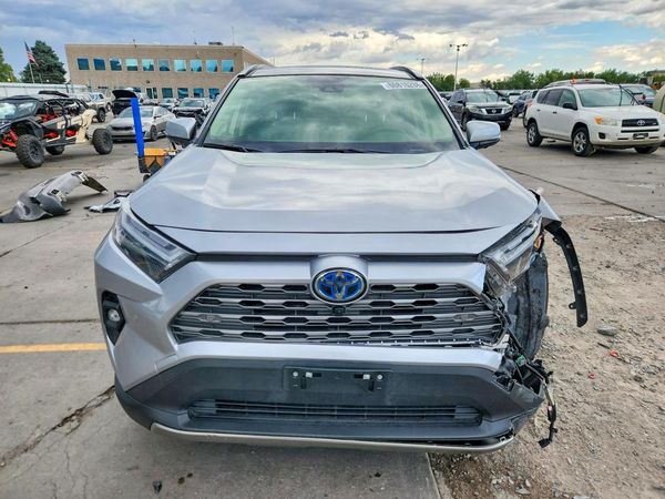 2024 TOYOTA RAV4 Limited