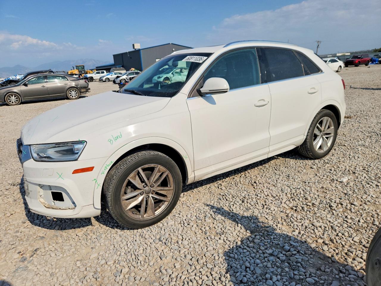 2016 AUDI Q3