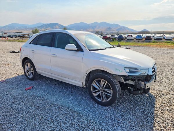 2016 AUDI Q3