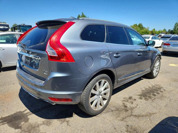 2017 VOLVO XC60 Inscription