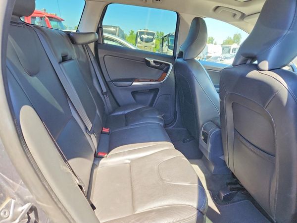 2017 VOLVO XC60 Inscription