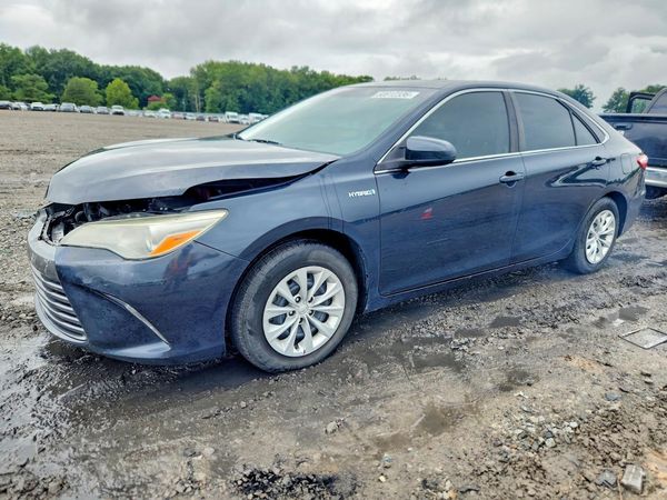 2015 TOYOTA CAMRY SOLA