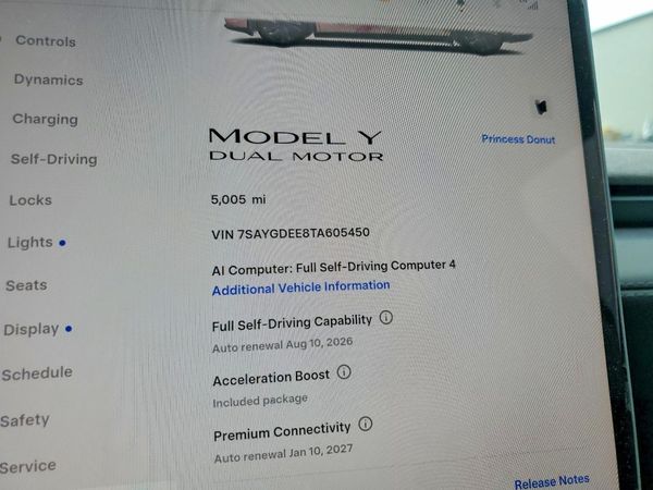 2026 TESLA MODEL Y