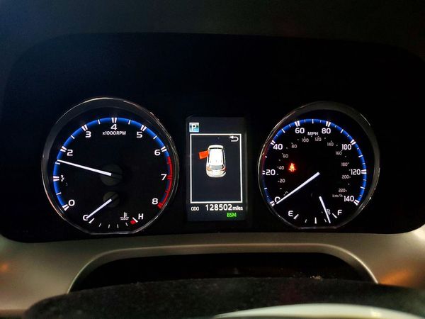 2016 TOYOTA RAV4 XLE (M Grade)