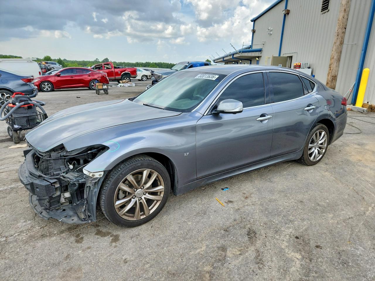 2017 INFINITI Q70