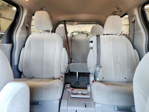 2014 TOYOTA SIENNA