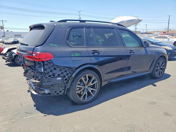 2022 BMW X7