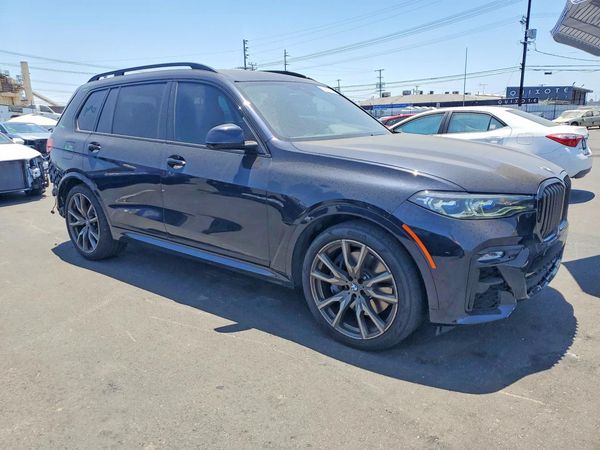 2022 BMW X7