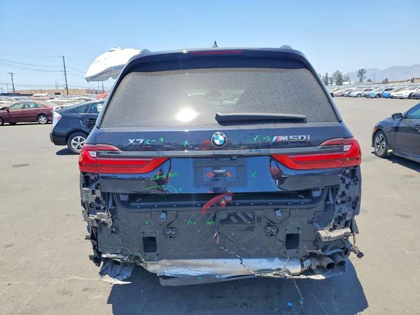 2022 BMW X7