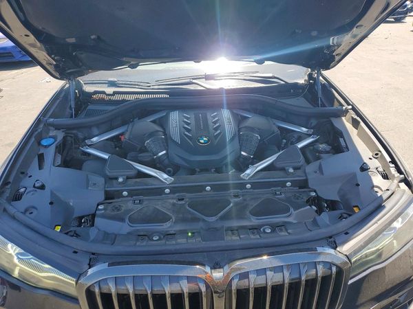 2022 BMW X7